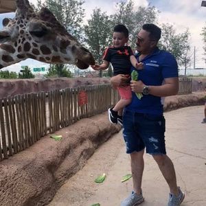 Meet your Posher, Cesar